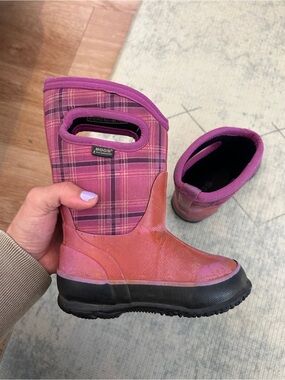 Bogs Kids Pink Plaid Waterproof Rain Boots toddler size 8